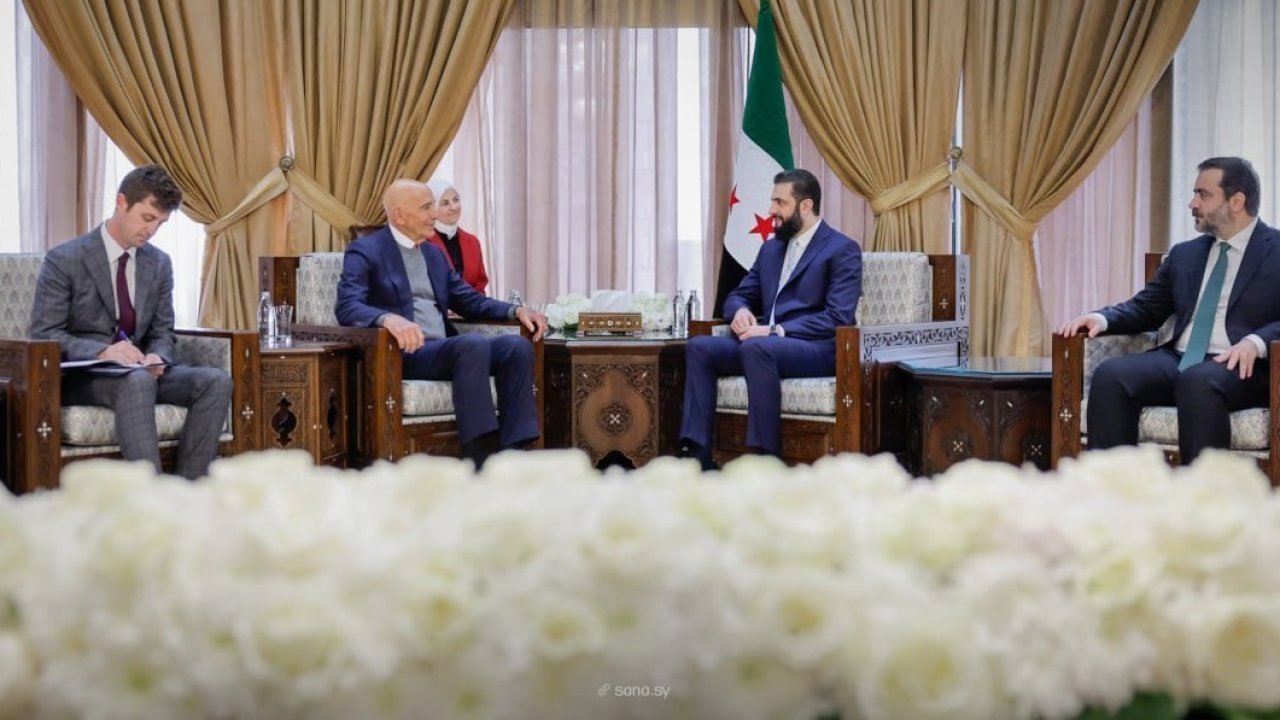 Suriye Devlet Başkanı eş-Şara, ABD’nin Suriye Özel Temsilcisi Barrack’ı kabul etti