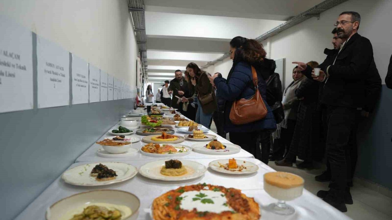 Tencere kaynadı, hünerler konuştu: Liseli şefler Samsun’da yarıştı