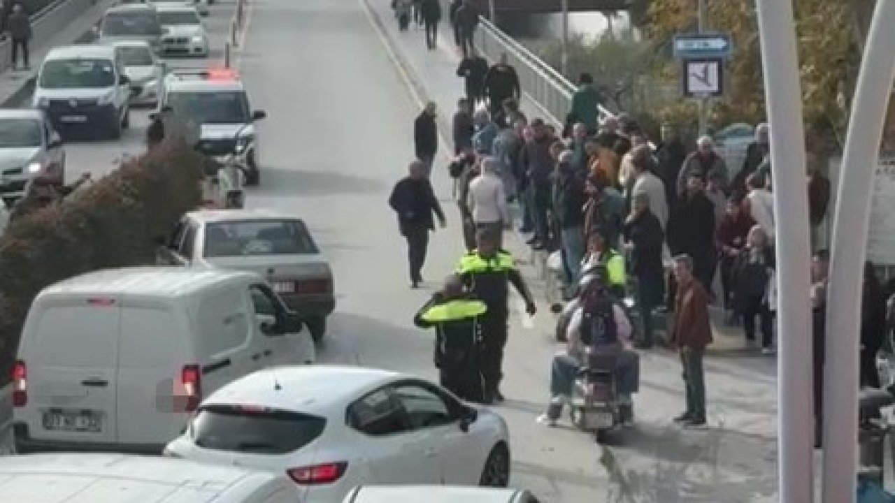 Ters yönden gelen motosiklete otomobil çarptı: 1 yaralı