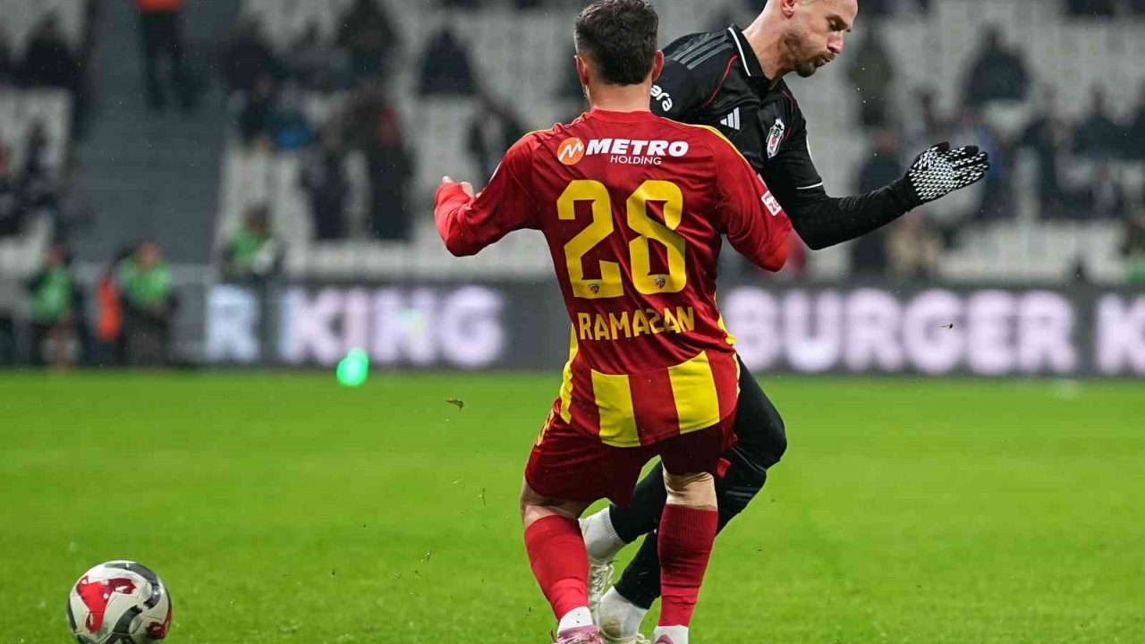 Trendyol Süper Lig: Beşiktaş: 0 - Kayserispor: 0 (İlk yarı)