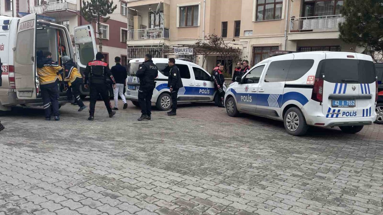 Tüfeğini temizlerken kazara kendini vurdu