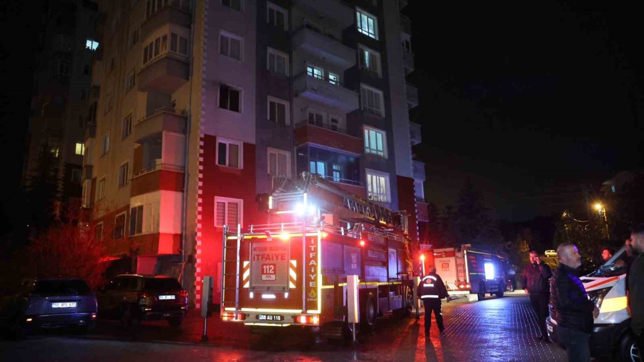 Tüpten tüpe gaz dolumu yaparken evi yaktı