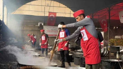 Türk Kızılay, Gazze’de kışlık destek ve sıcak yemek yardımlarını sürdürüyor