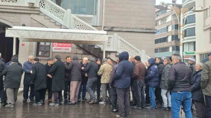 Türkeli’de umre yolcuları dualarla uğurlandı