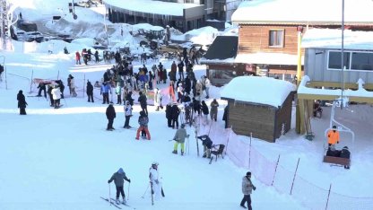 Uludağ rengarenk, sömestr cümbüşü yaşanıyor..