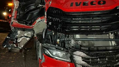 Uşak’ta 2 tır çarpıştı: 1 yaralı