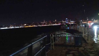 Üsküdar Sahili’nde dev dalgalar oluştu