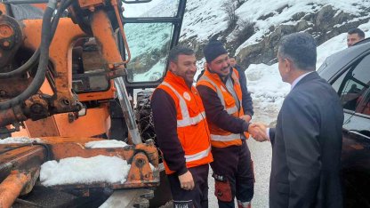 Vali Ekici karla mücadele çalışmalarını denetledi