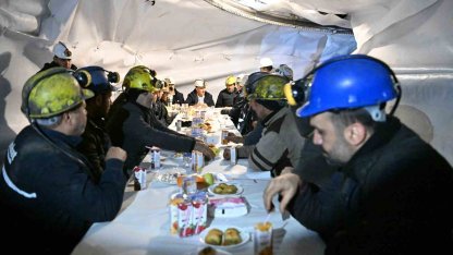Vali Özkan, yeni yılı madencilerle birlikte karşıladı