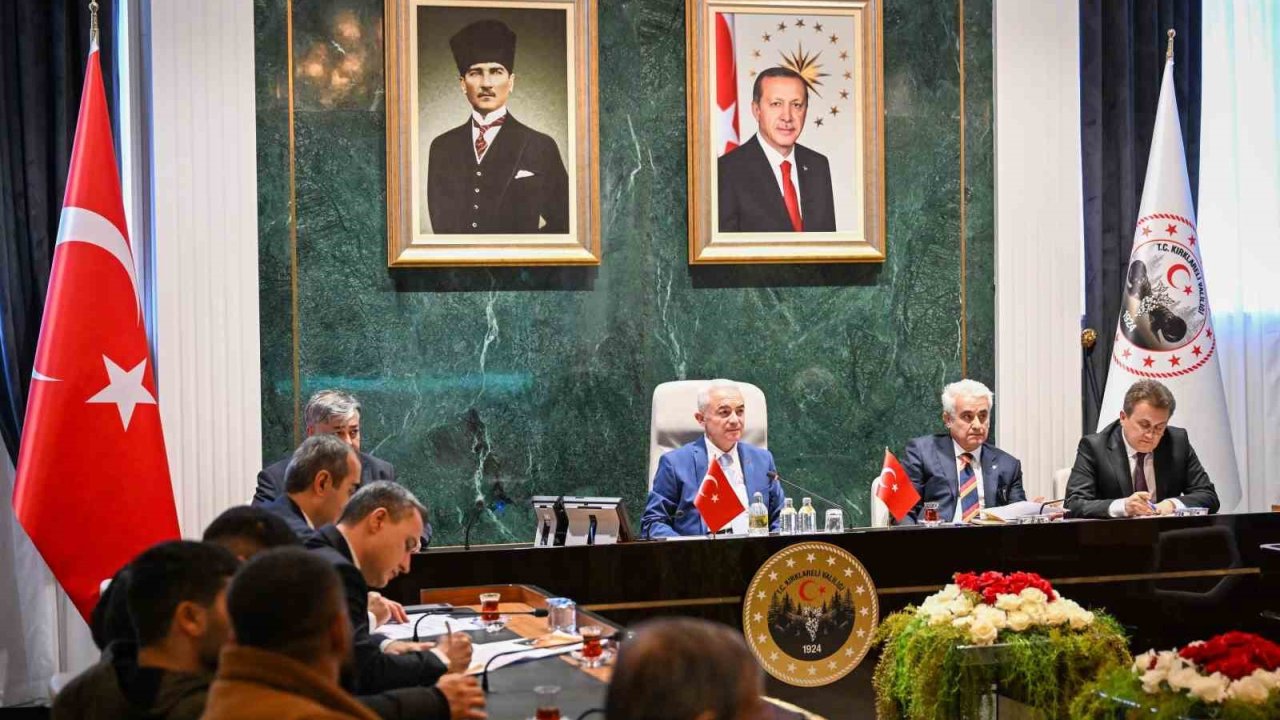 Vali Turan vatandaşların istek ve şikayetlerini dinledi