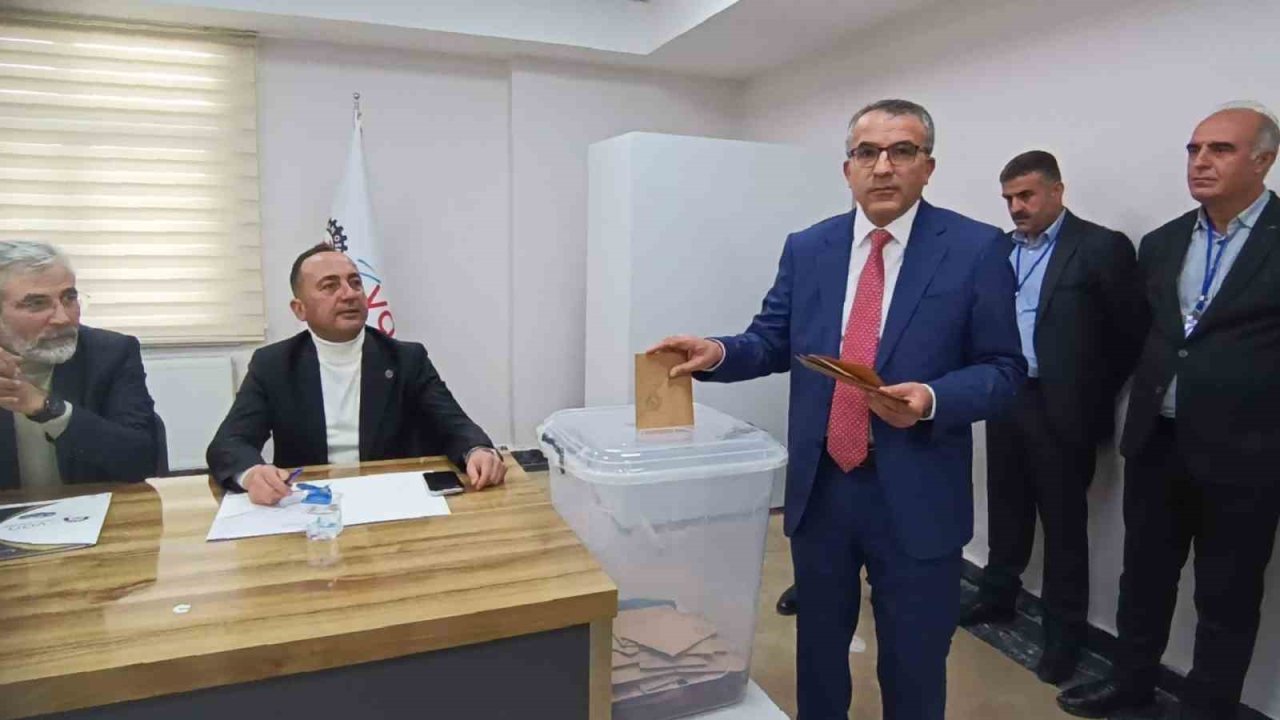 Van OSB seçimlerinde Memet Aslan güven tazeledi