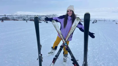 Van’daki kayak merkezi hafta içi de yoğun ilgi görüyor