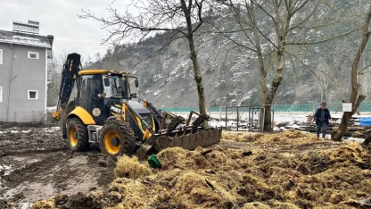 Yanan mobilya atölyesinde hasar tespit çalışması