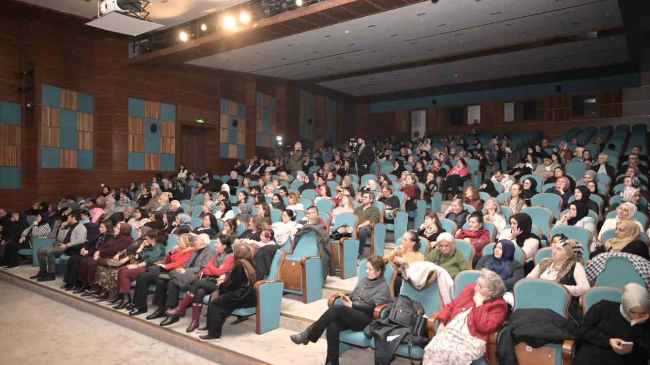 Yunus Emre, Esenyurt’ta ilahiler ve şiirlerle anıldı