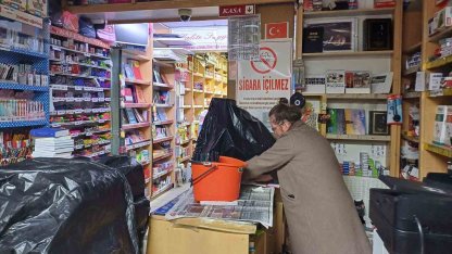 Yurt dışında olan Katarlının dairesini basan su 6 esnafı mağdur etti