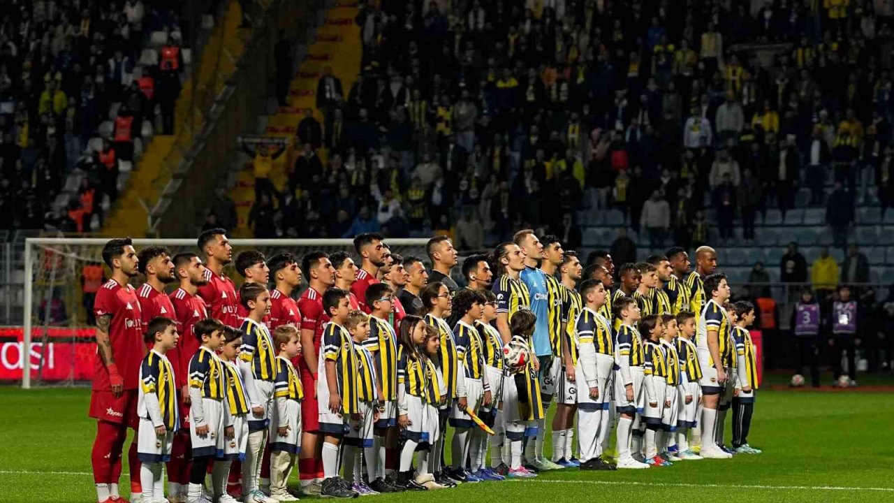 Ziraat Türkiye Kupası: Beyoğlu Yeni Çarşı: 0 - Fenerbahçe: 0 (Maç devam ediyor)