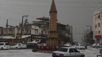 Adana’da dolu yağışı etkili oldu