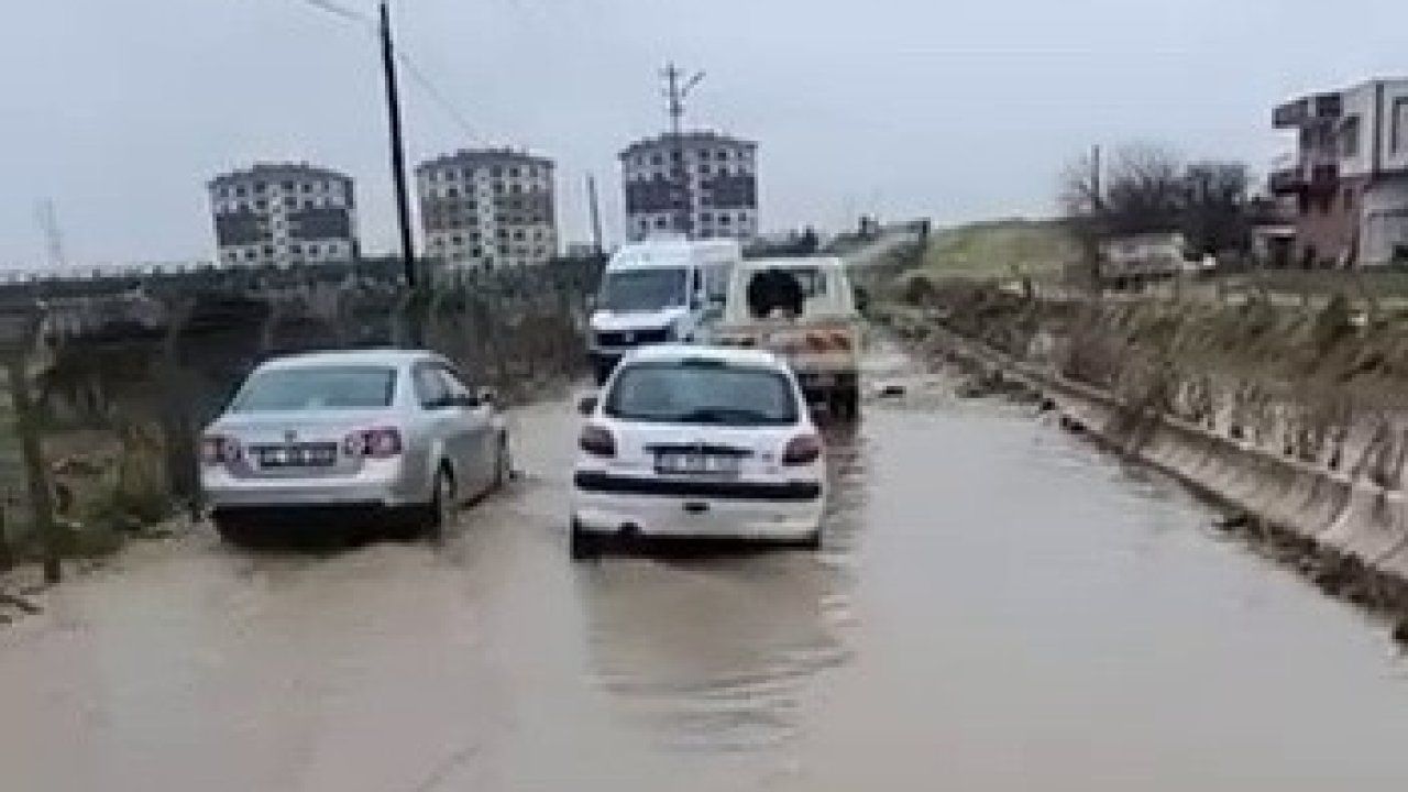 Adıyaman’da yol göle döndü
