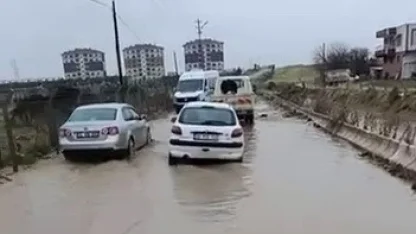 Adıyaman’da yol göle döndü