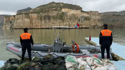 Ağ ile avlanma yasağına uymayan şahıslar jandarmaya yakalandı