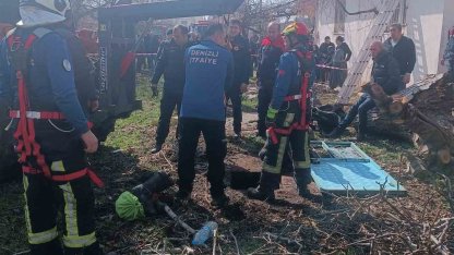 Ağaç dalı toplayan kadın 20 metrelik su kuyusuna düştü