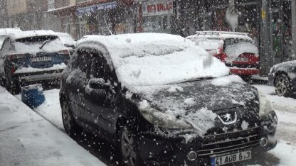 Ahlat’ta kar yağışı