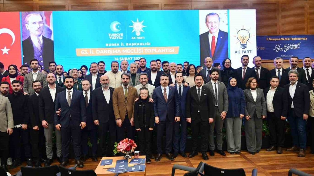 AK Parti Bursa İl Başkanı Davut Gürkan; "Gençlik, Türkiye Yüzyılı’nın bugünkü öznesidir"