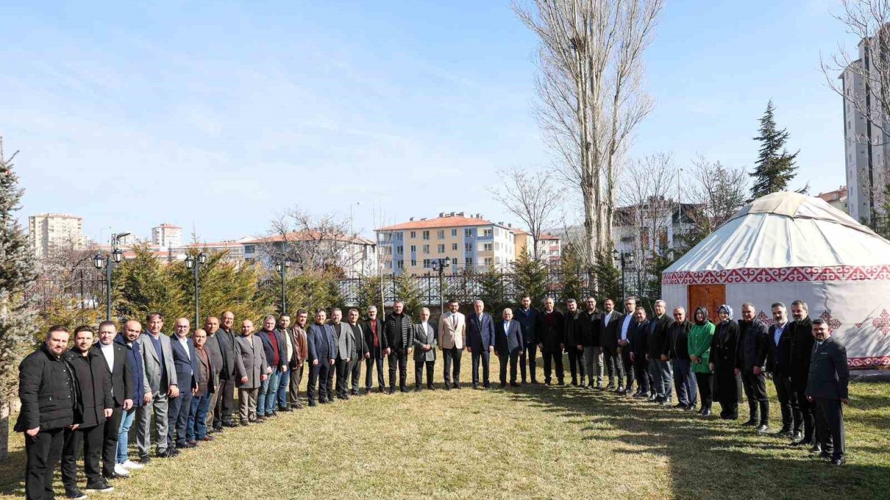 AK Parti Kayseri Teşkilatı; istişare toplantısında bir araya geldi