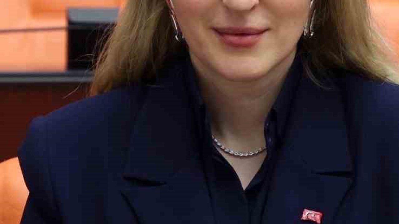 AK Parti Malatya Milletvekili İnanç Siraç Kara Ölmeztoprak, Berat Kandili mesajı