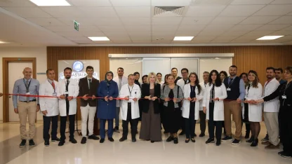 Akdeniz Üniversitesi Hastanesi’nde göz hastalıklarına lazer ile tedavi