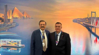 Akıncı, Kahire’de Türkiye-Mısır İş Forumu’na katıldı