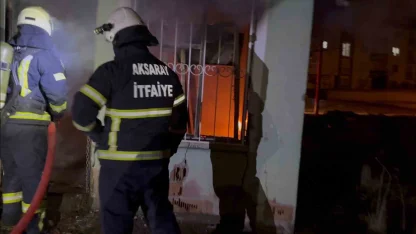 Aksaray’da müstakil ev alev alev yandı