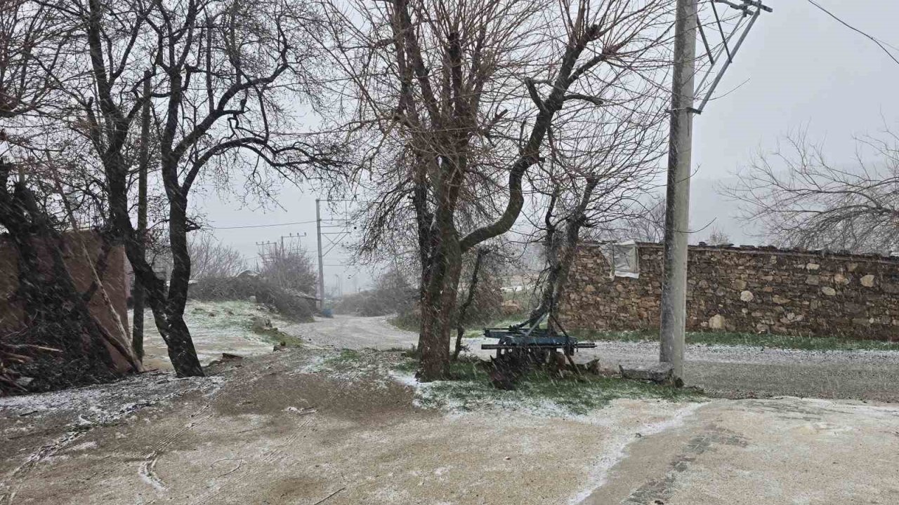 Alaşehir’de bir günde 4 mevsim yaşandı