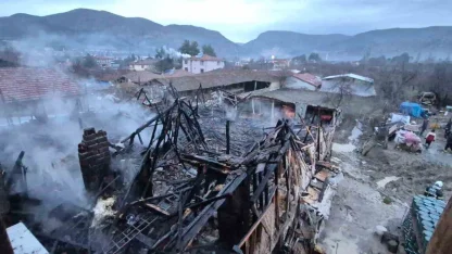 Amasya’da ahır yangında kül oldu: 1 hayvan telef oldu