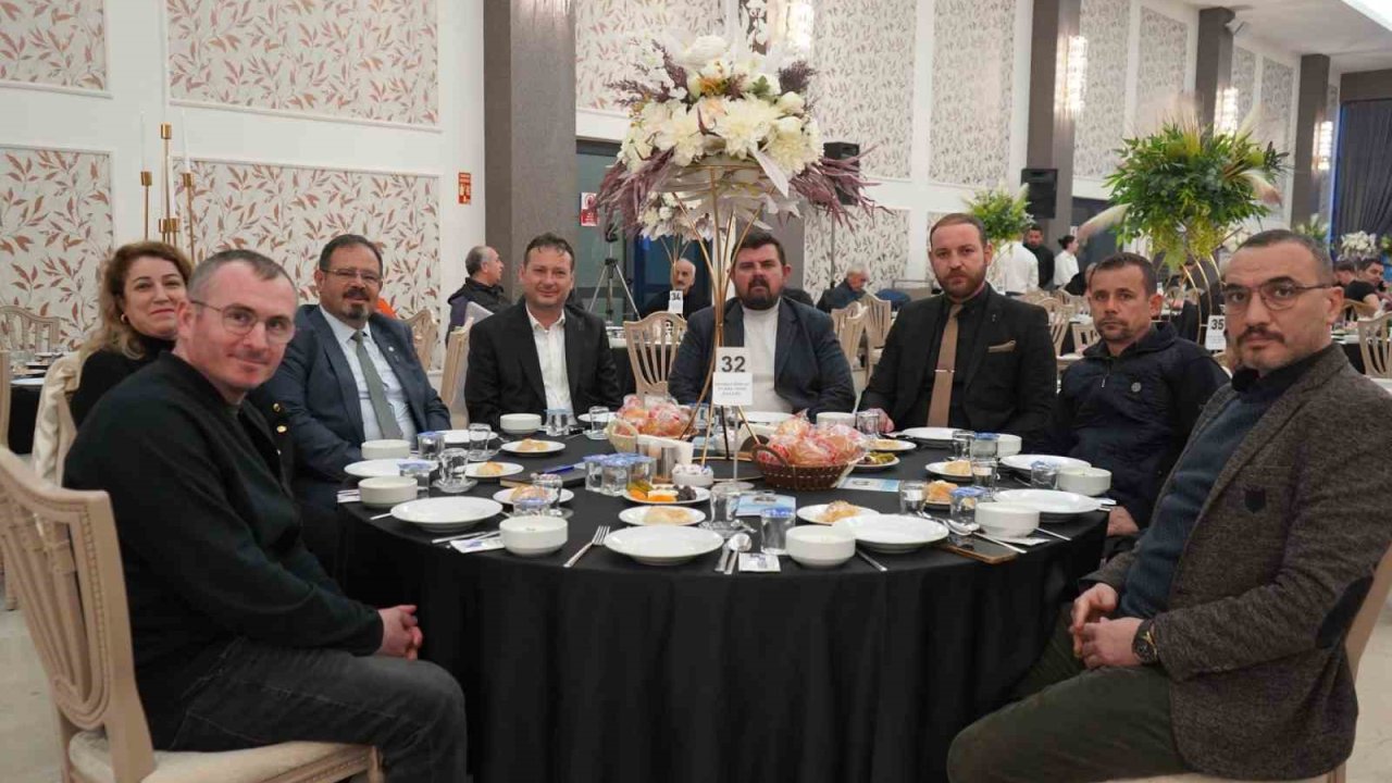 Anahtar Partisi Denizli İl Başkanı Sarun İdmanyurdu’nun iftar yemeğine katıldı