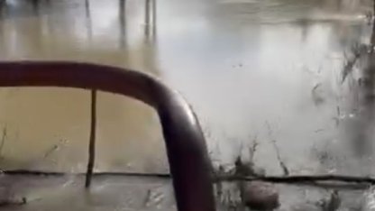 Antalya Serik’te taşan ırmak suları tarım arazileri ve caddeleri sular altında bıraktı