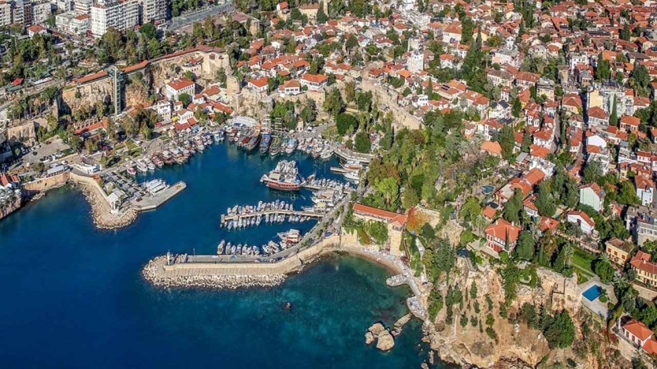 Antalya’nın nüfusu 2 milyon 777 bin 677 oldu