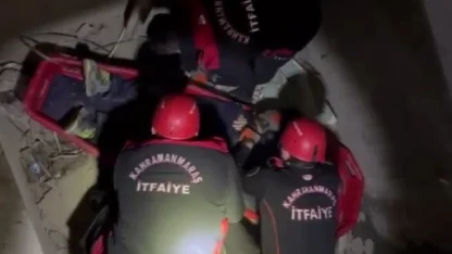 Asansör boşluğuna düşen vatandaş kurtarıldı