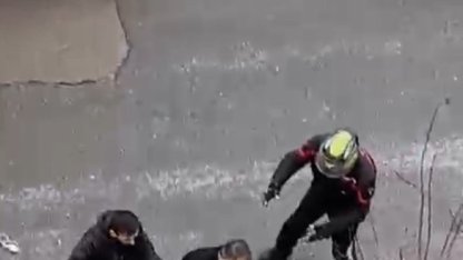 Ataşehir’de yol verme tartışması sopalı kavgaya dönüştü