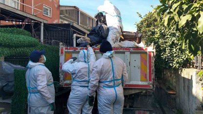 Aydın’da iki çöp evden 13 kamyon çöp çıktı