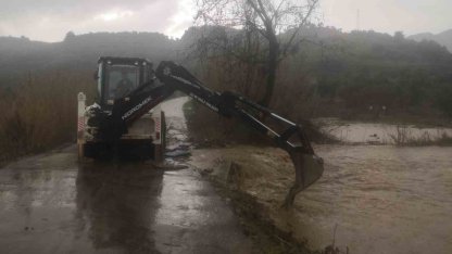Aydın’da sağank yağışa karşı Büyükşehir ekiplerinden yoğun çalışma
