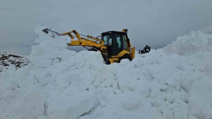 Aydınlar beldesinde karla mücadele çalışması