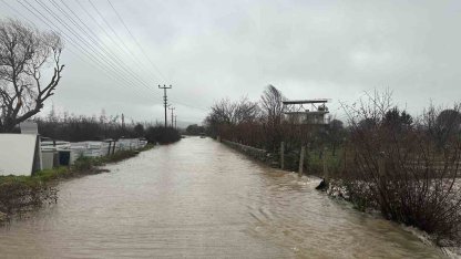 Ayvacık’ta sağanak yağış etkili oldu