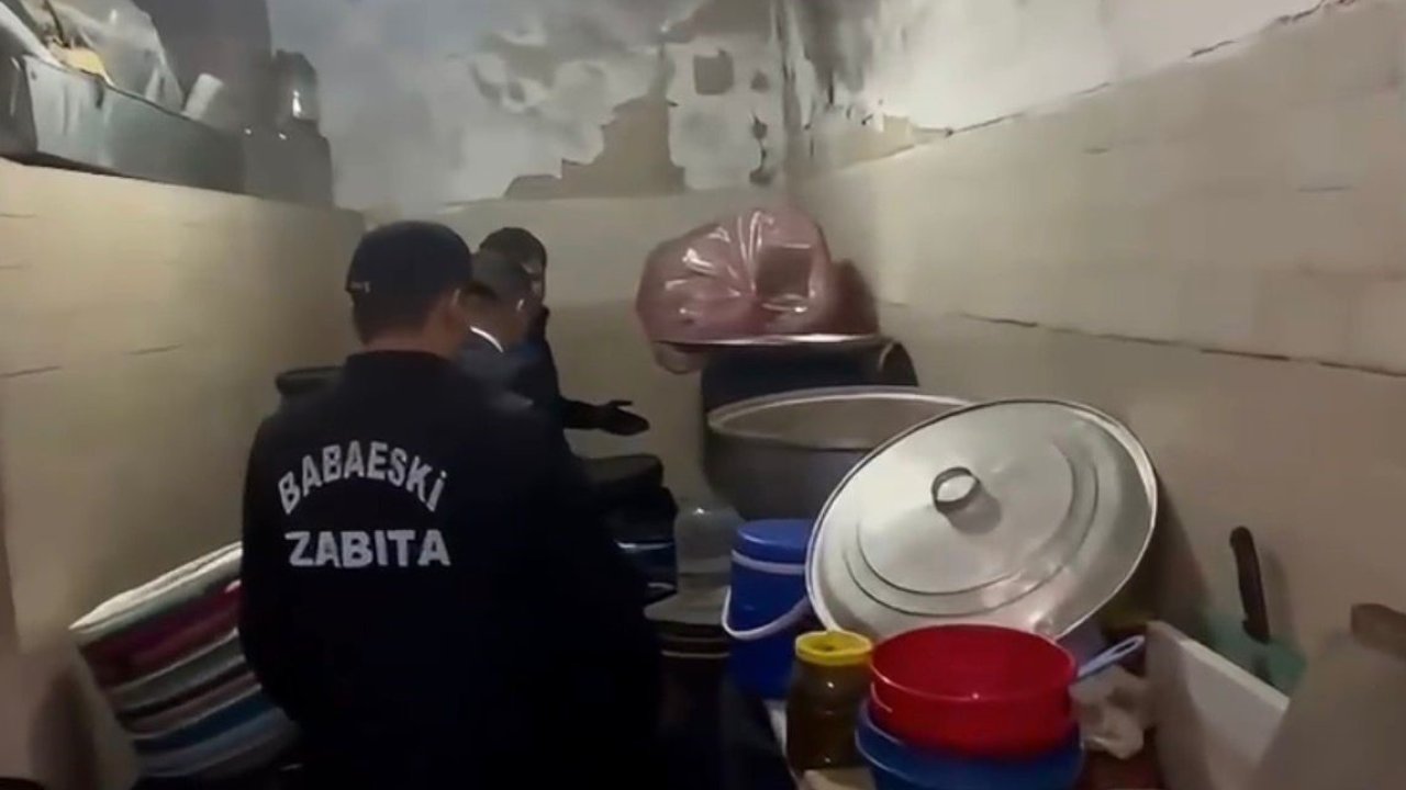 Babaeski’de ruhsatsız turşu imalathanesine baskın: 2,5 ton ürün imha edildi