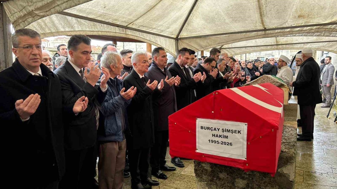 Babaeskili genç hakim son yolculuğuna uğurlandı