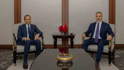 Bakan Fidan, Katarlı mevkidaşı Al Thani ile bir araya geldi