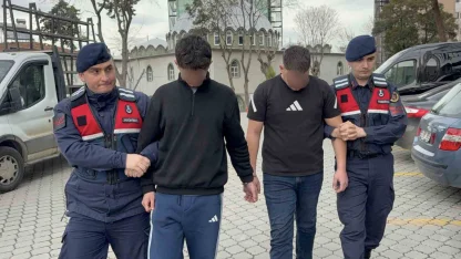 Banyoda tavan arasına gizlenen 7 bin uyuşturucu hap ele geçti