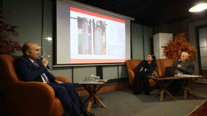 Başiskele’de "Osmanlı’da Mezar Taşları ve Edebiyatı" konuşuldu