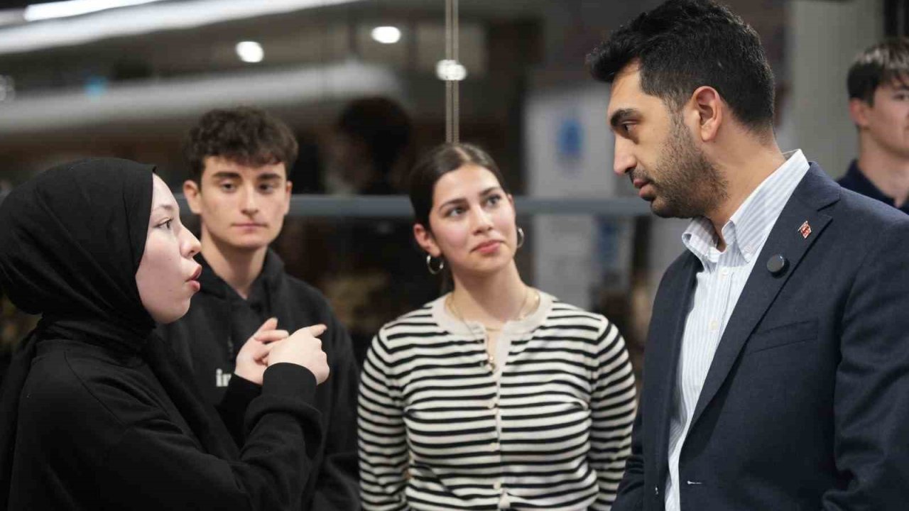 Başkan Bingöl Tuzla’da gençlerle iftar sofrasında bir araya geldi