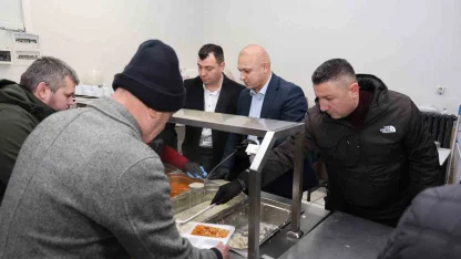 Başkan Önal, iftar sofrasında vatandaşlarla buluştu